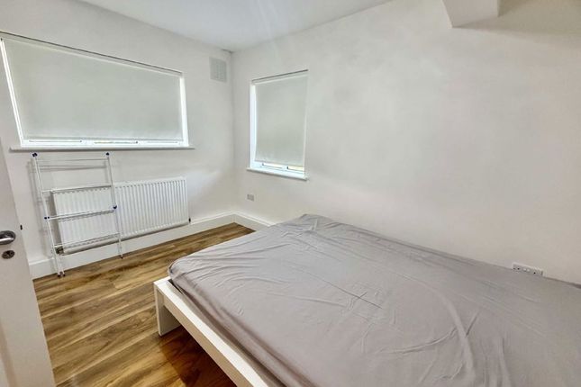 33 Moot Court, Fryent Way, London photo 5