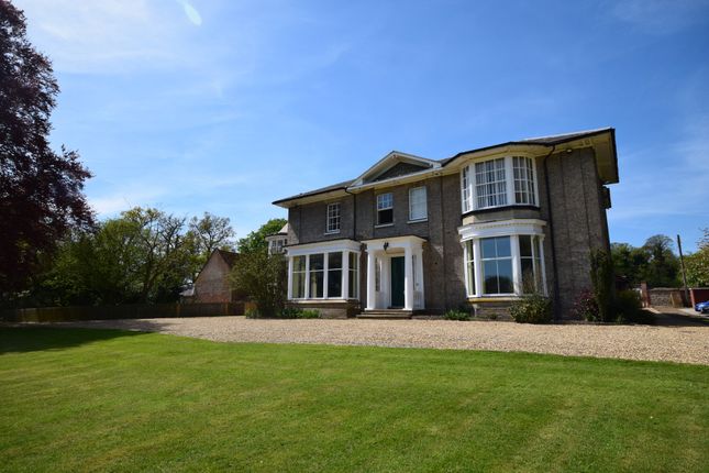 Studio flat on Flat 5, Sproughton House,, High Street, Ipswich, £775/mo