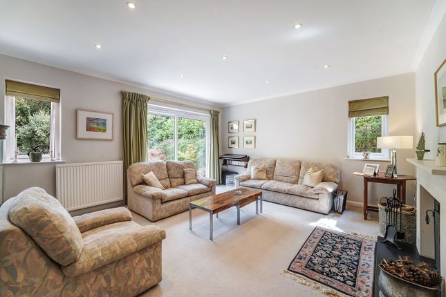 22, Firlands, Weybridge photo 2