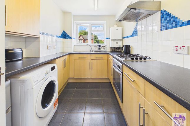 11, Hillside Court, Downside, Strood photo 3