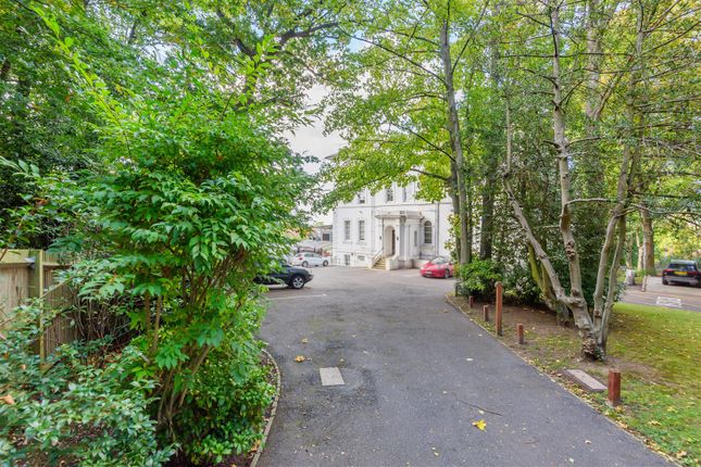 2-bed flat on Flats 7, Oak Hill House, Oak Hill Park, Hampstead, £995,000