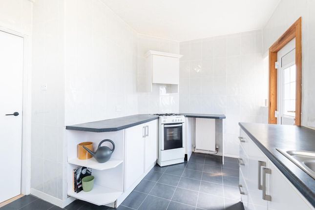 72, Myreside Avenue, Leven photo 3
