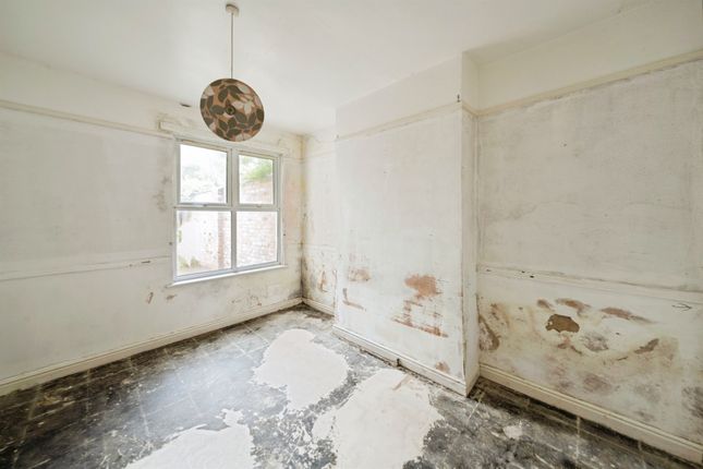 6, Henthorne Road, Wirral photo 4
