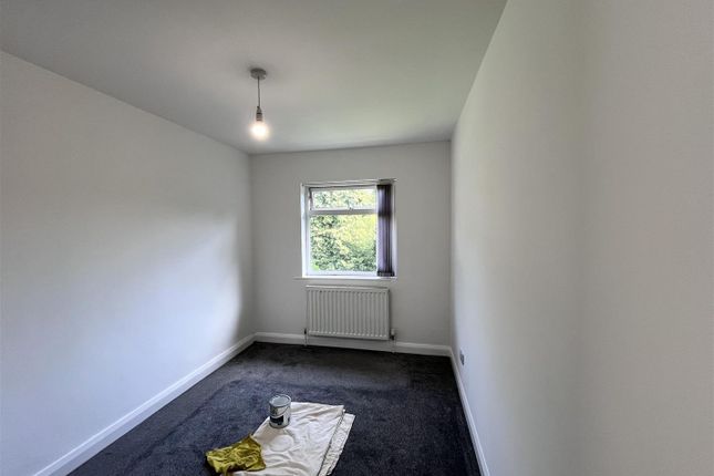 29, Rothesay Avenue, Dukinfield photo 5