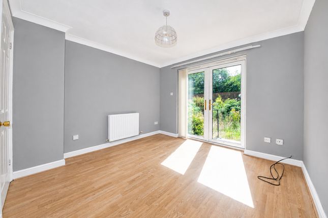 53, Birchwood Drive, Lightwater photo 3
