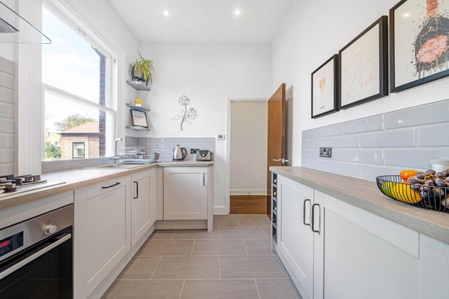 Flat for sale in Herne Hill, London