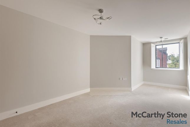 8660921-Interior16-800.Jpg