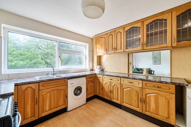 9, Reaburn Close, Cheltenham photo 4