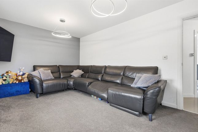 6, Anne Close, Essex photo 5