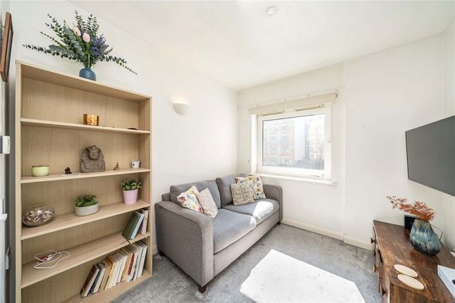 Flat 276, Atwood House, London photo 4
