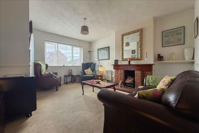 152, Cygnet Avenue, Feltham photo 4