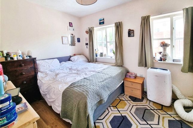 142A, Totteridge Road, High Wycombe photo 4
