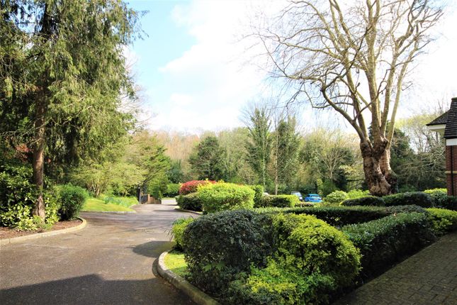Flat for sale in Greenleaves, Clays Hill, Bramber, Steyning