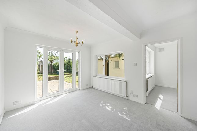 10 Cokefield Avenue, Southend-On-Sea photo 3