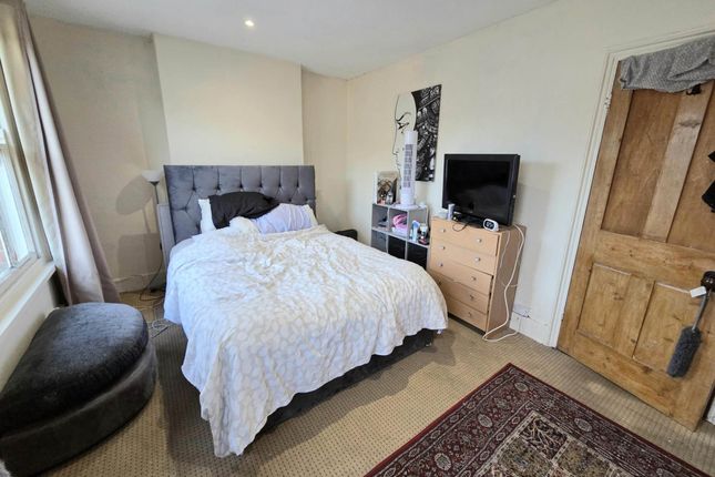 22, West Street, Aylesbury photo 3