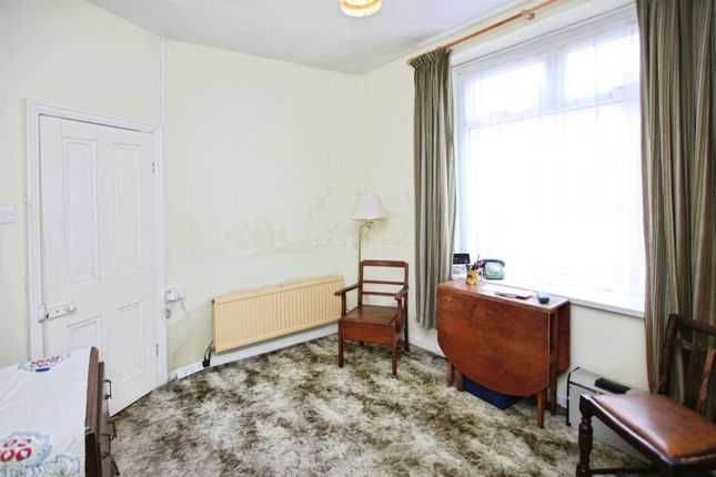 80, Garden Street, CAERPHILLY photo 2