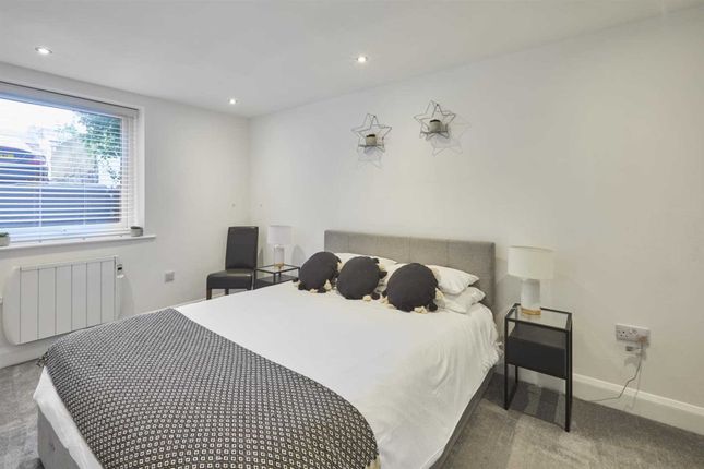 Flat for sale in Crescent Terrace, Whitby