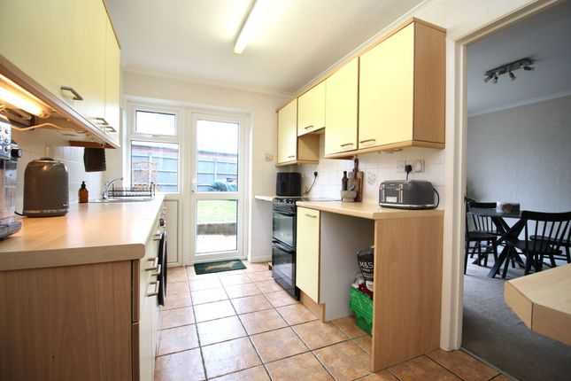 8 Rowley Close, Southampton photo 3