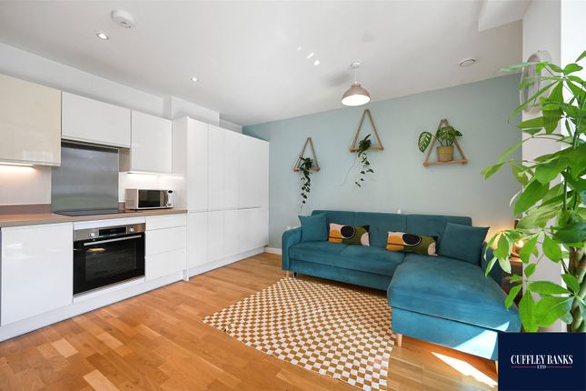 Thumbnail Flat for sale in Gateway House, 1A Carlyon Road, Wembley, Middlesex