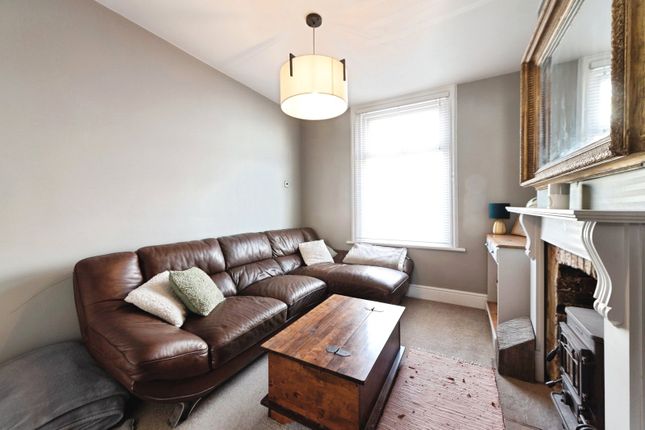 61, Adames Road, Hampshire photo 3