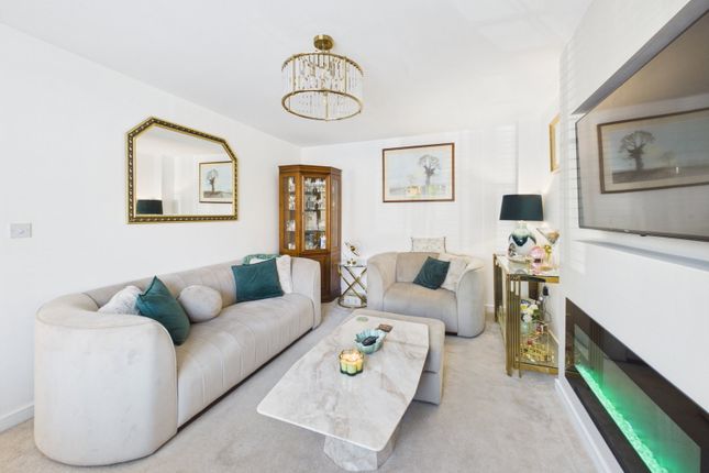 27, Barnett Way, Lydney photo 4