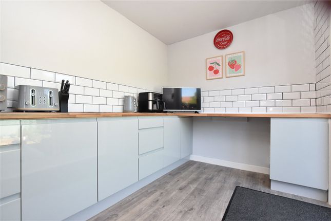 31, Albert Drive, Leeds photo 4