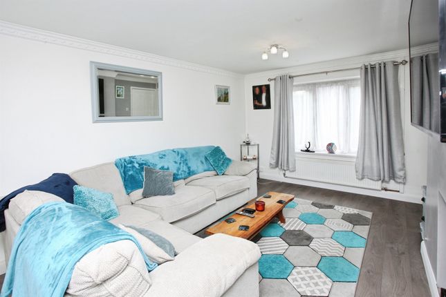 24, Overdene, BLACKWOOD photo 3