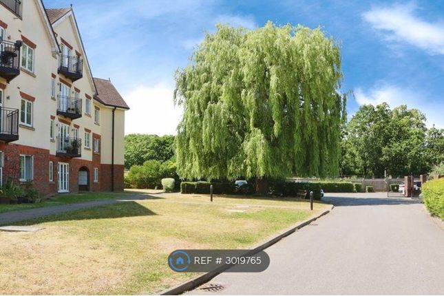 Flat, Datchet Meadows Datchet Road, Slough photo 4
