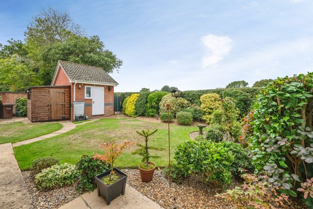 Harvest Close, Norwich photo 3