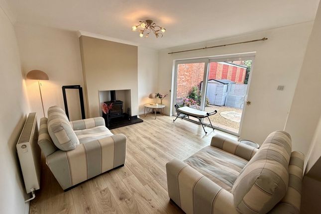 22, Longmoor Lane, Derbyshire photo 2