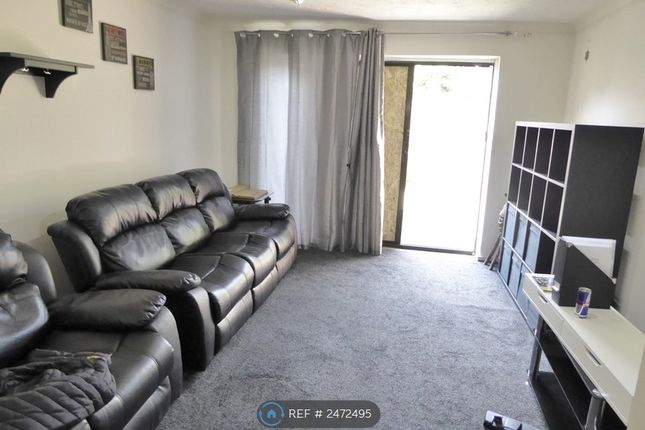 Morland Close, Mitcham photo 5