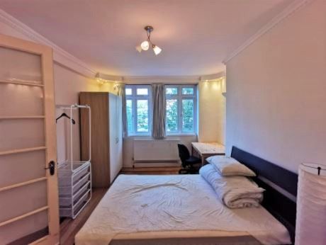 Flat to rent in Townshend Court, Regent's Park, London