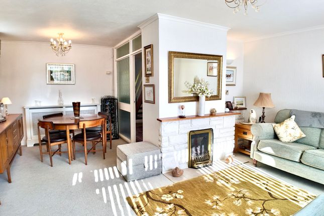 8 Forest Hill, Blackwood photo 2