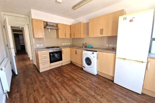 95 Burns Road, London photo 4