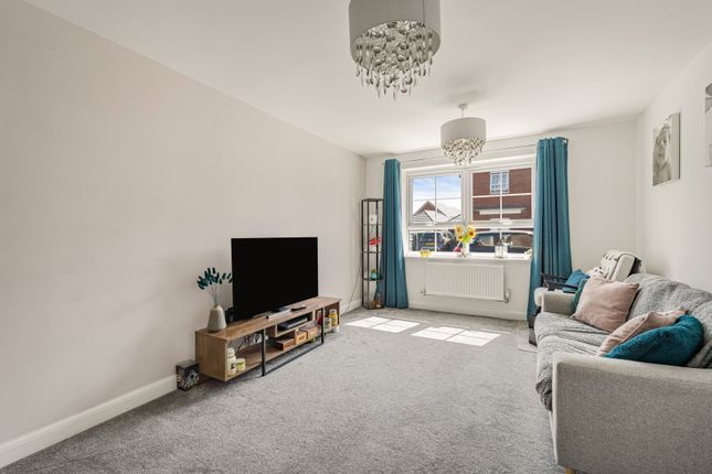 99, Manor Road, Newent photo 4