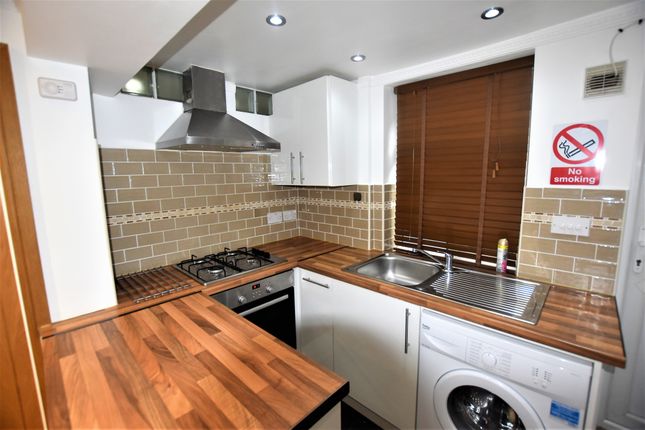 Flat to rent in St Paul's Road, Islington