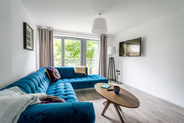 Mcquades (12) Living.Jpg