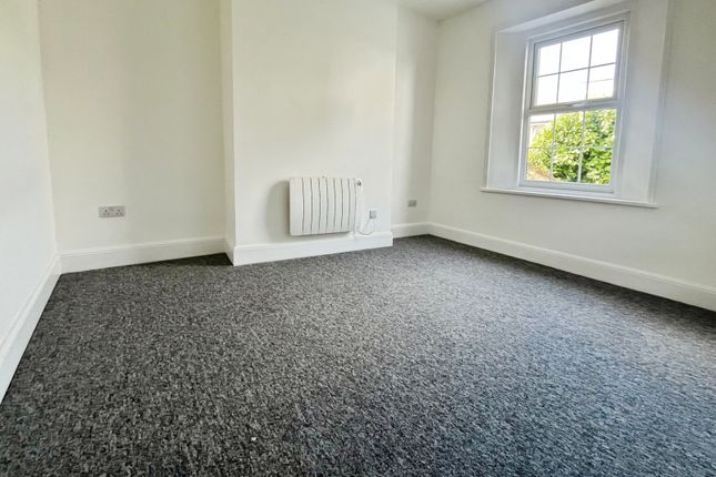 Flat 8A,, Pier Street, Isle of Wight photo 4
