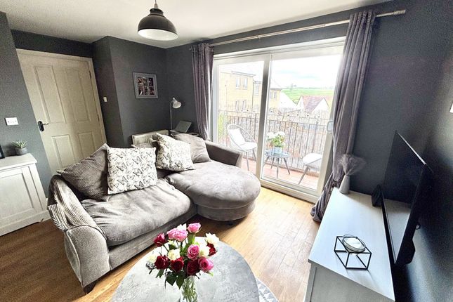 80, Nelson Way, Somerset photo 4