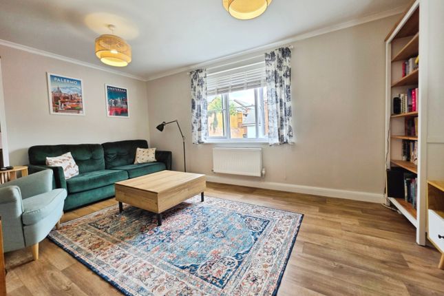 4, Robert Hulbert Lane, Stonehouse photo 2