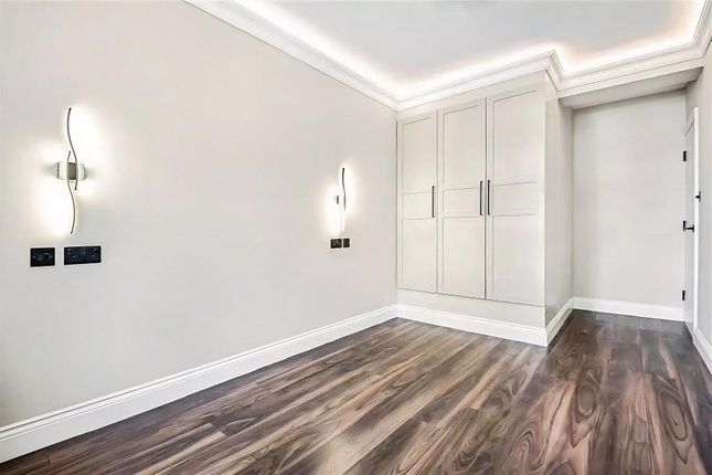 9, Beech Walk, London photo 5
