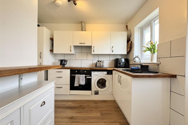 3, Pentire Green, Newquay photo 2