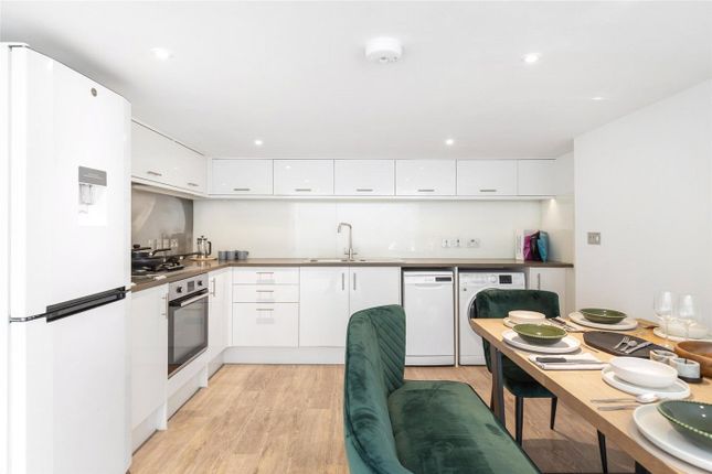 32, Miles Street, London photo 4