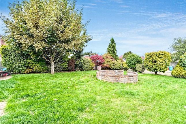 16, Frederick Avenue, Kirkby In Ashfield photo 3