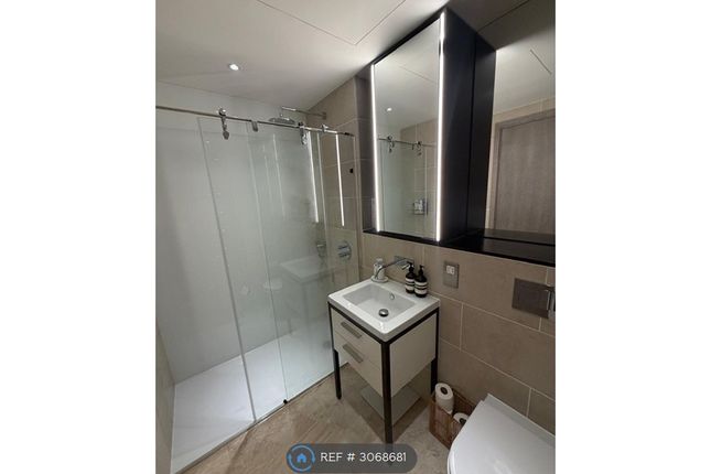 Apartment  Cummings House, Chivers Passage, London photo 5