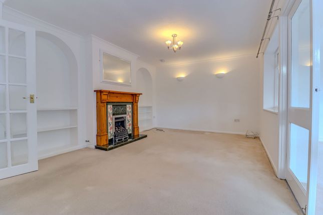 55, St. Martins Drive, Leicester photo 5