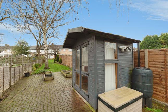 24, Ashby Avenue, Surrey photo 4