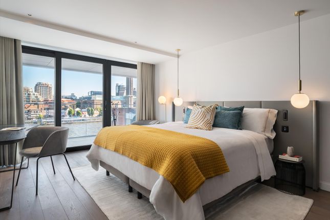 Flat for sale in Upper Thames St, London