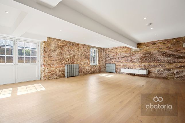Thumbnail Flat for sale in Gullivers Wharf, 105 Wapping Lane, London