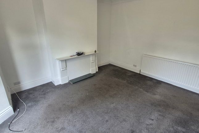 12, Laburnum Gardens, Gateshead photo 5